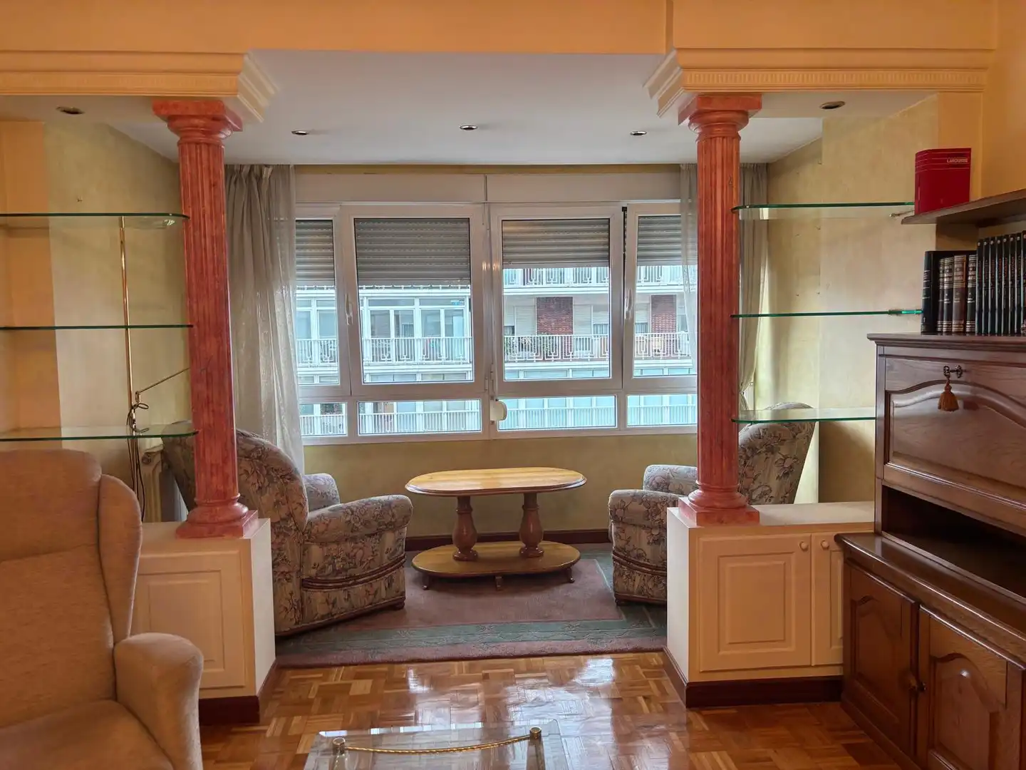 Sala de estar de Piso de alquiler en  Pamplona / Iruña con Calefacción, Parquet y Amueblado