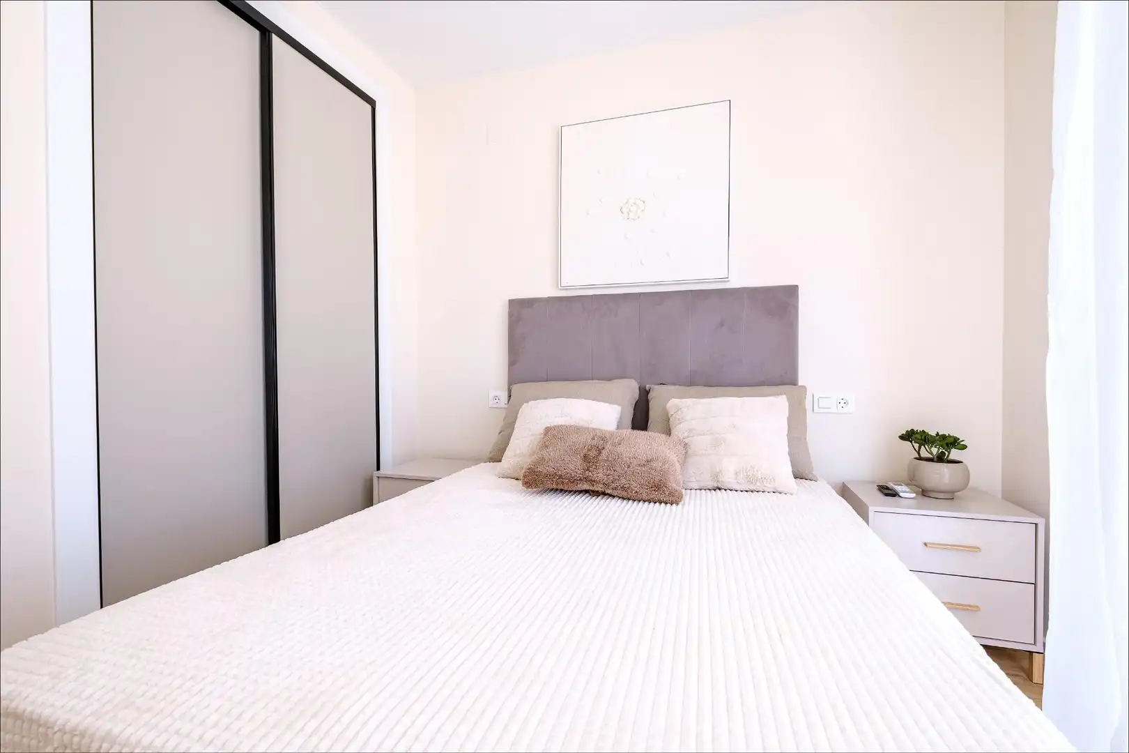 Habitación de Casa adosada en venta en Orihuela con Aire acondicionado, Terraza y Trastero