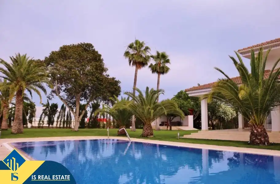 Jardí de Casa o xalet en venda en Alicante / Alacant amb Terrassa, Moblat i Piscina comunitària
