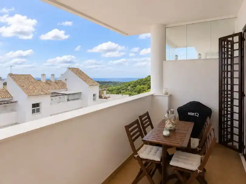 Terraza de Piso en venta en La Alcaidesa con Aire acondicionado, Piscina y Balcón