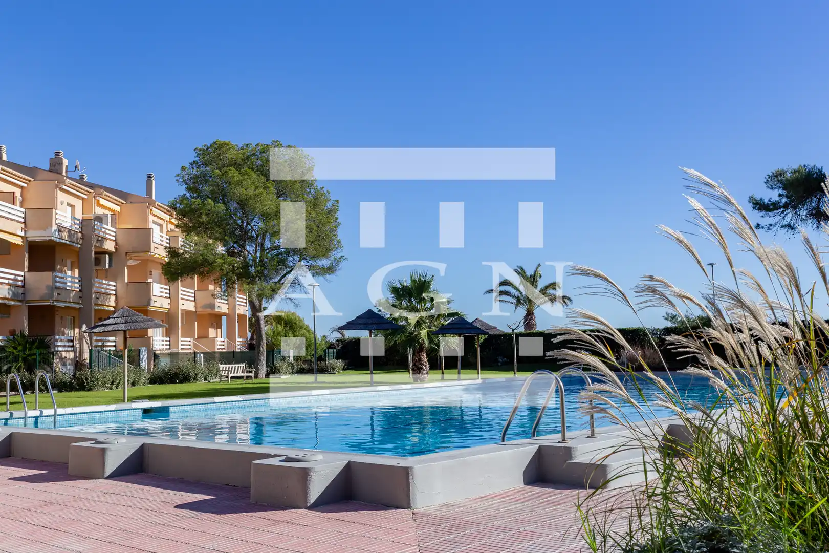 Swimming pool of Flat for sale in Mont-roig del Camp  with Terrace, Furnished and Oven