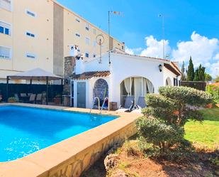 Piscina de Casa o xalet de lloguer en Dénia amb Aire condicionat, Terrassa i Piscina