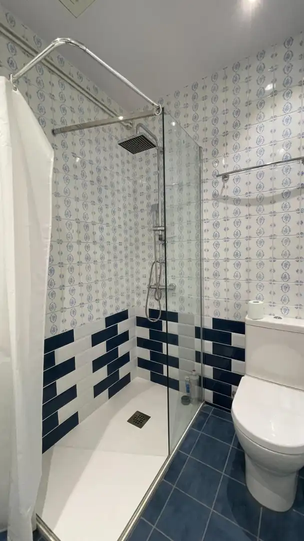 Badezimmer von Wohnung zur Miete in Cabrils mit Heizung, Privatgarten und Balkon