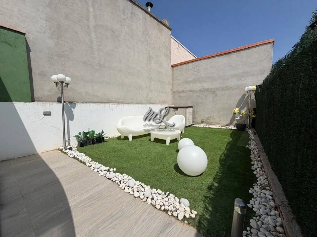 Terrassa de Casa adosada en venda en Camarena amb Aire condicionat, Calefacció i Jardí privat