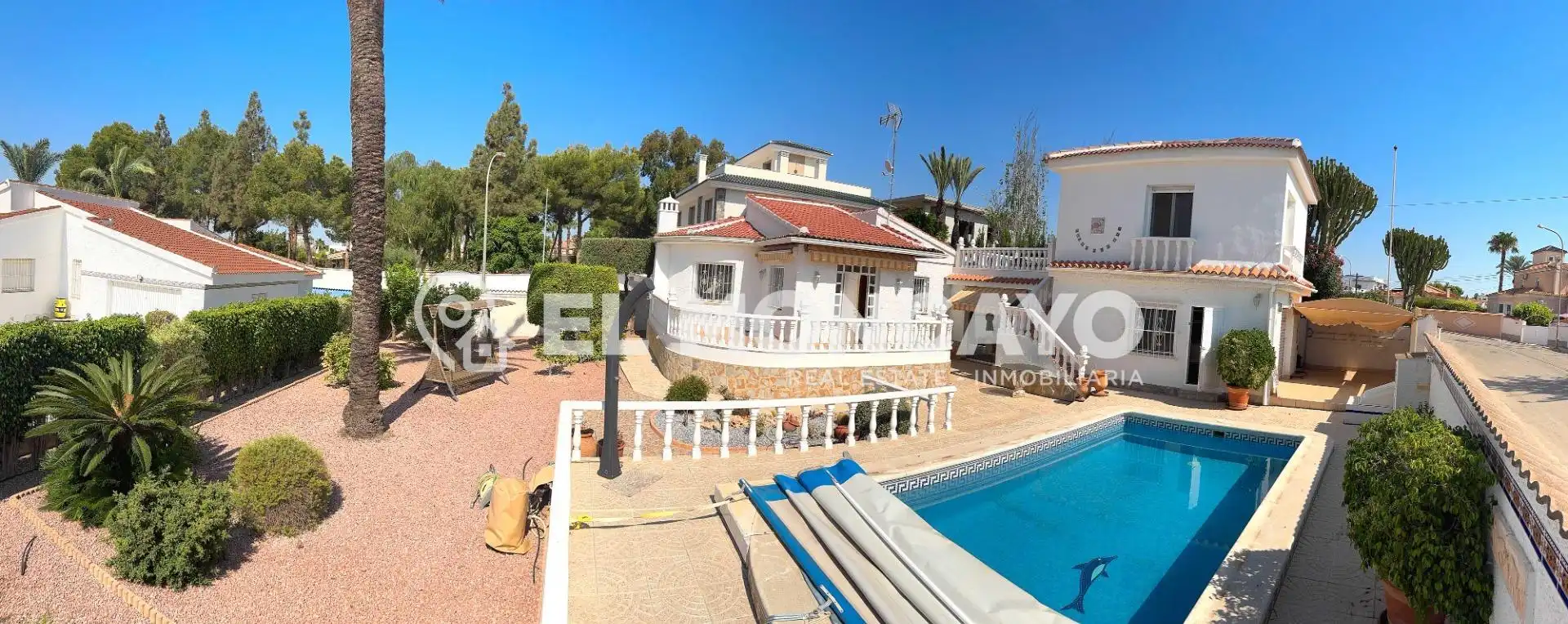 Vista exterior de Casa o xalet en venda en Rojales amb Aire condicionat, Calefacció i Jardí privat
