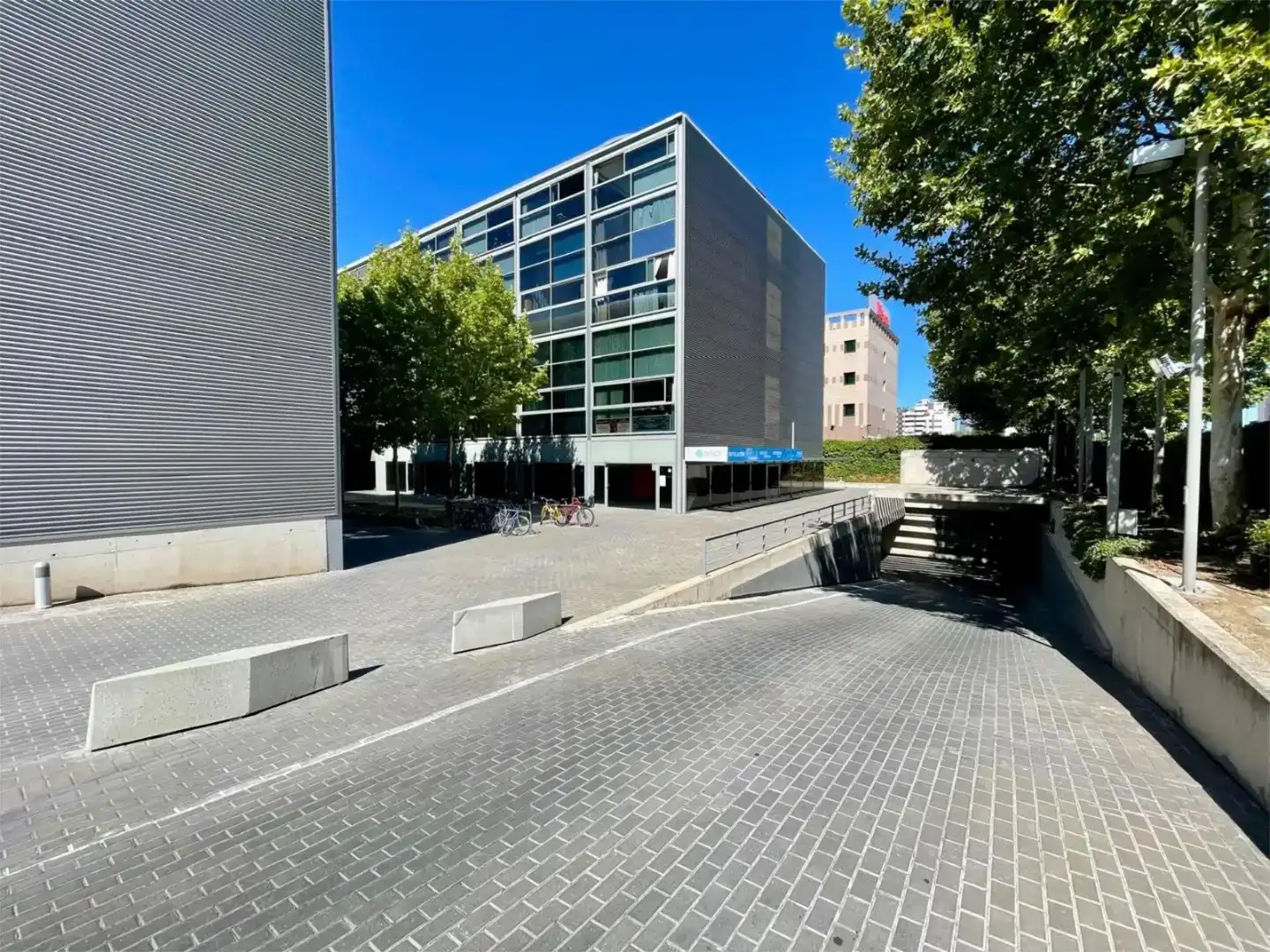 Vista exterior de Dúplex en venta en Alcalá de Henares con Aire acondicionado, Parquet y Amueblado