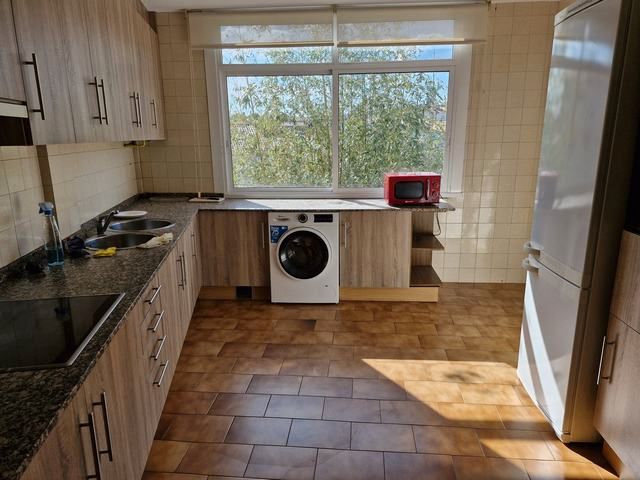 Kitchen of Flat to rent in Santiago de Compostela   with Furnished