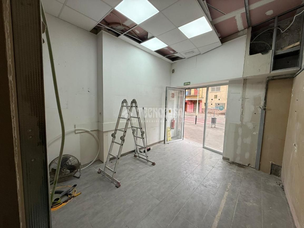 Local de lloguer a Centre - Can Nadal