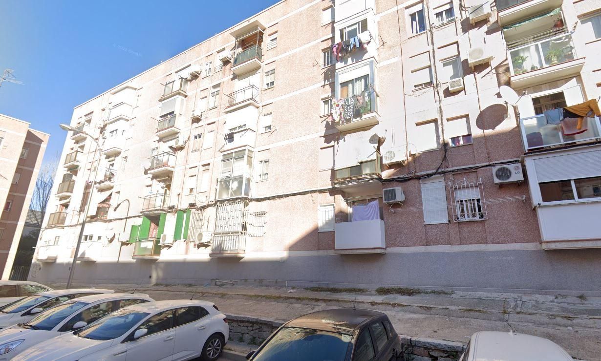 Vista exterior de Piso en venta en  Madrid Capital