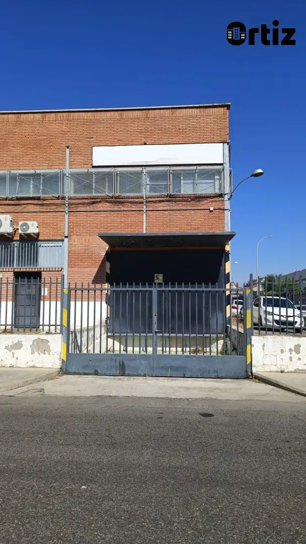 Nau industrial de lloguer a Cobre