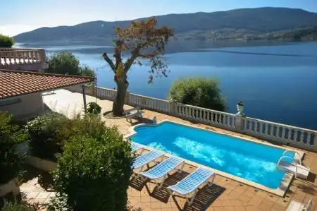 Casa o xalet de lloguer a Escalinata de Soutoxuste, Redondela