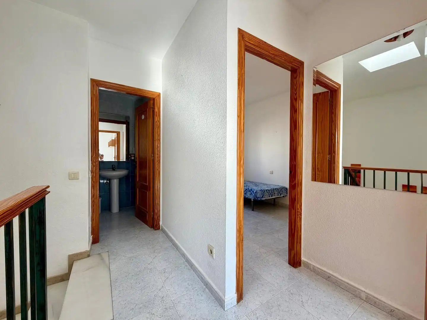 Casa adosada en venta en Almería con Jardín privado, Terraza y Amueblado