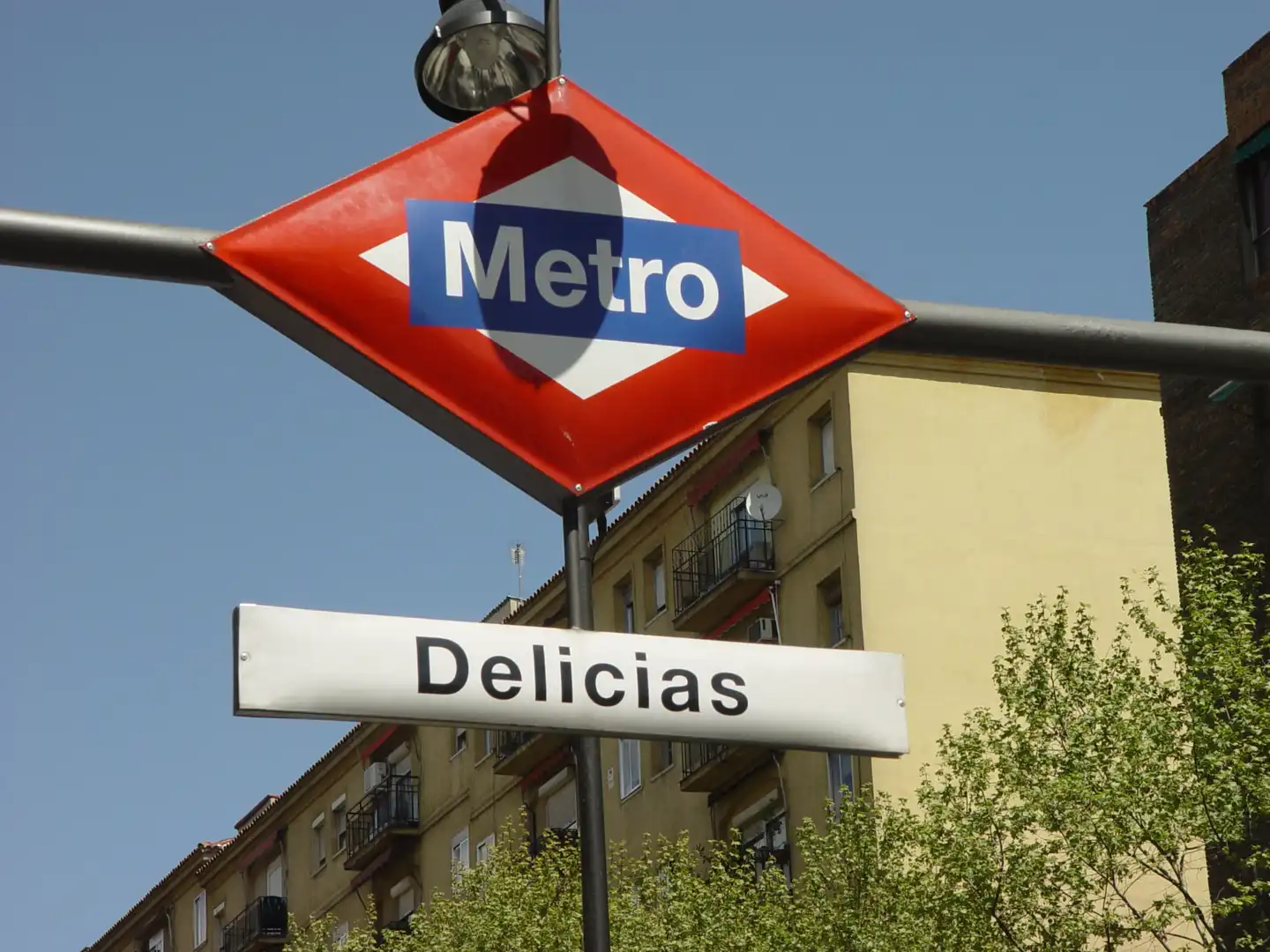 Vista exterior de Piso en venta en Madrid con Aire acondicionado, Calefacción y Jardín privado