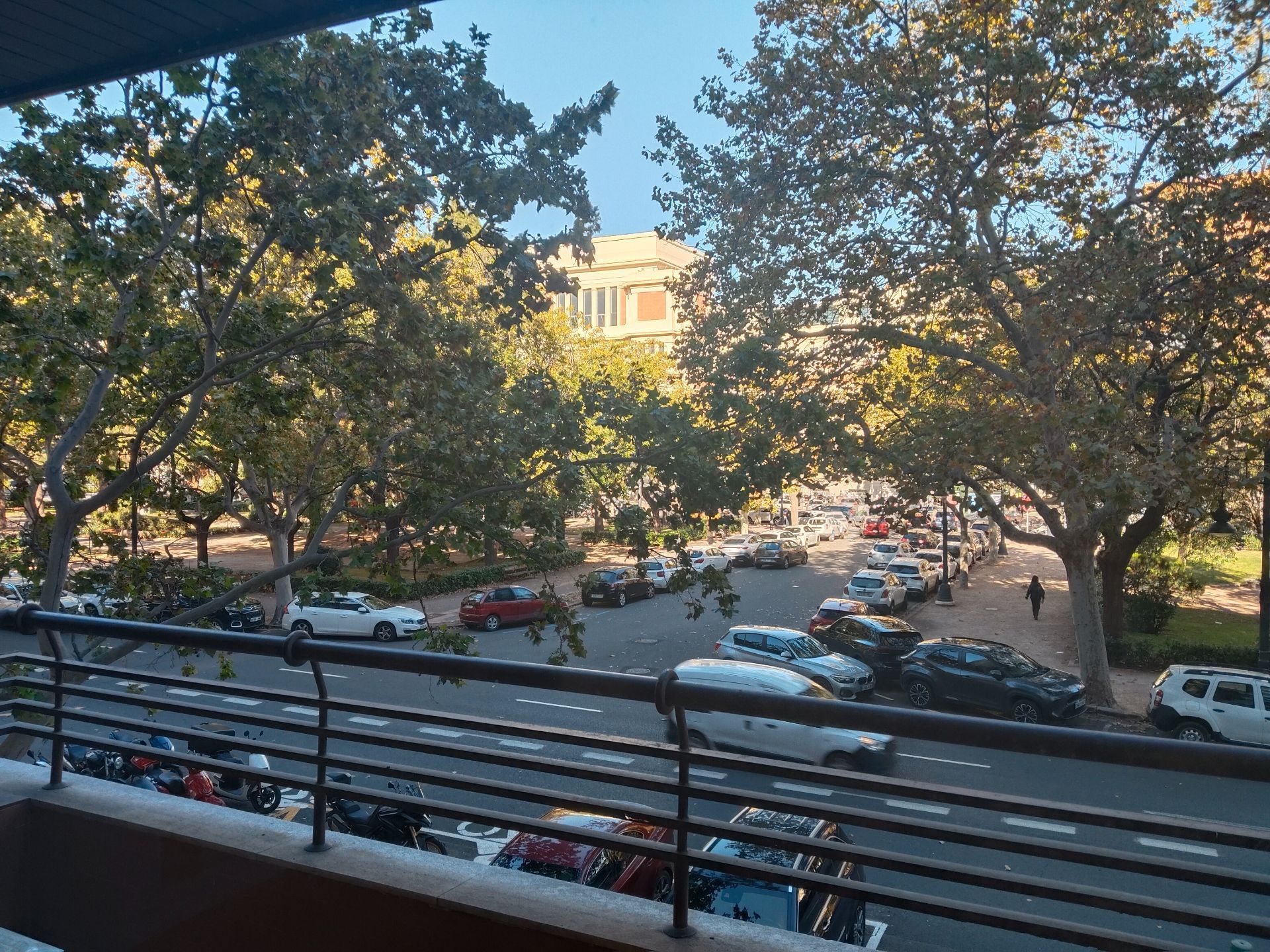 Vista exterior de Oficina de lloguer en  Valencia Capital