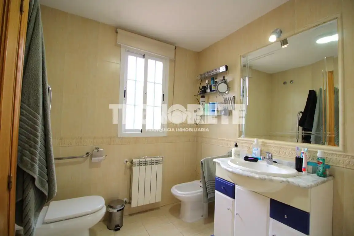 Casa adosada en venta en Calle Zurbarán, Las Ventas de Retamosa