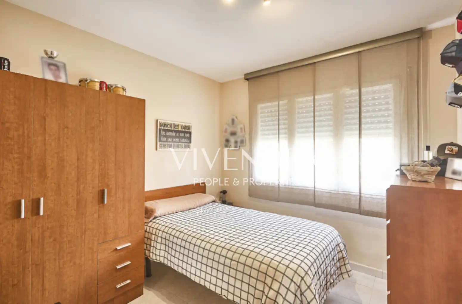 Habitación de Casa adosada en venta en Viladecans con Calefacción, Jardín privado y Terraza