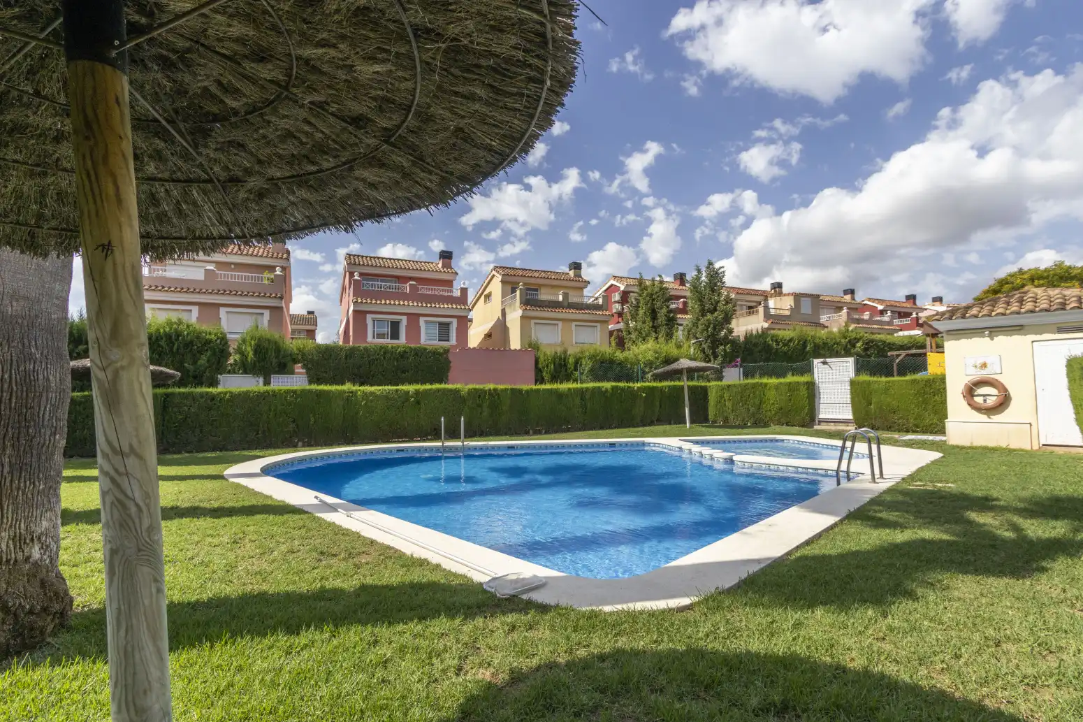 Swimming pool of Houses for sale in Moncada  with Air Conditioner, Heating and Private garden