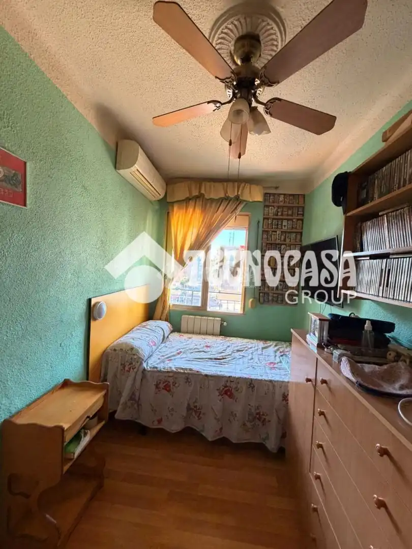Habitación de Piso en venta en Leganés con Calefacción