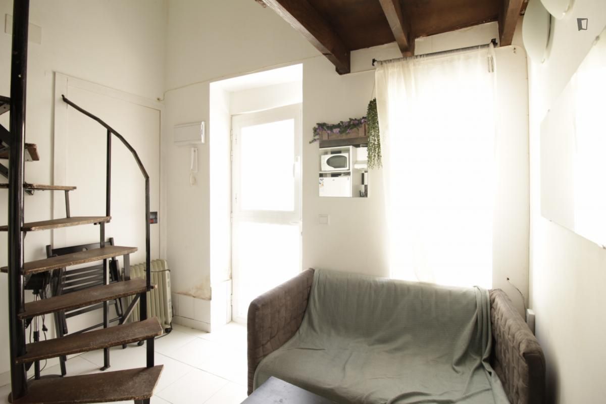 Estudio de alquiler en Valdeacederas