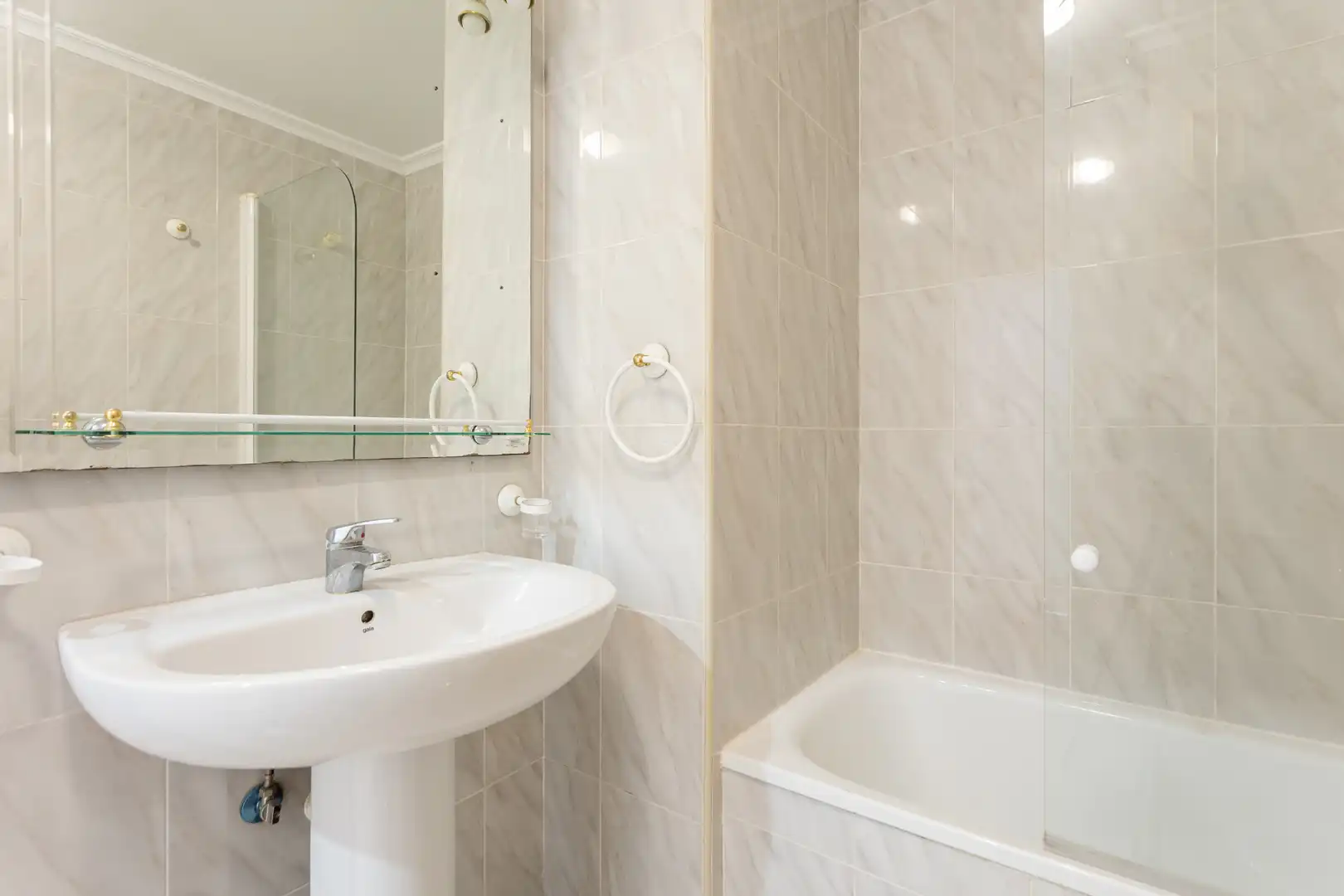 Baño de Piso en venta en Alboraya con Parquet, Terraza y Piscina comunitaria