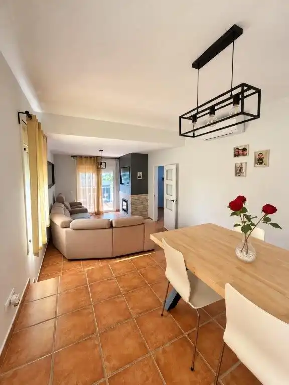 Sala d'estar de Casa o xalet en venda en Puigdàlber, Barcelona