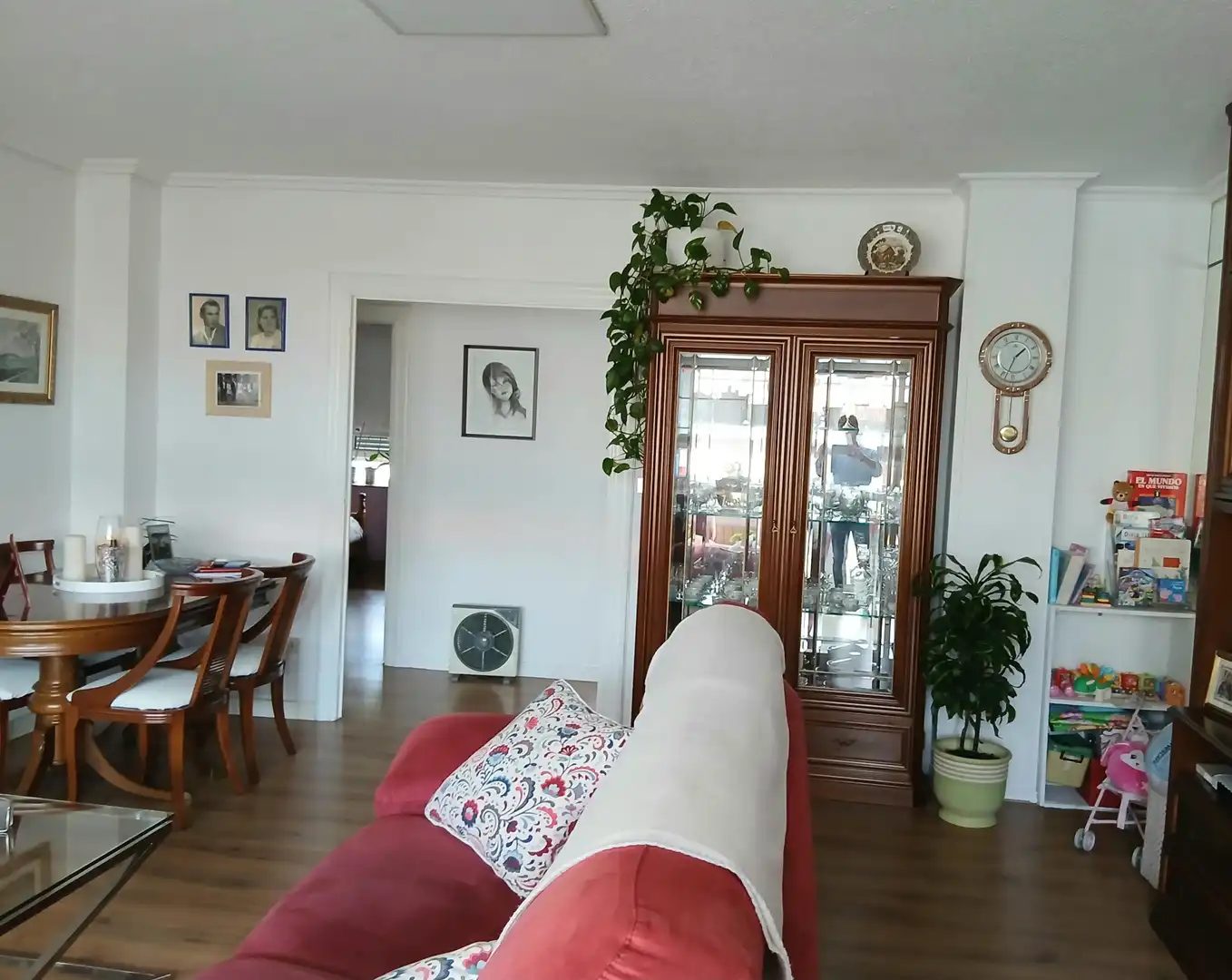 Sala d'estar de Pis en venda en Santa María de Cayón amb Calefacció, Parquet i Terrassa