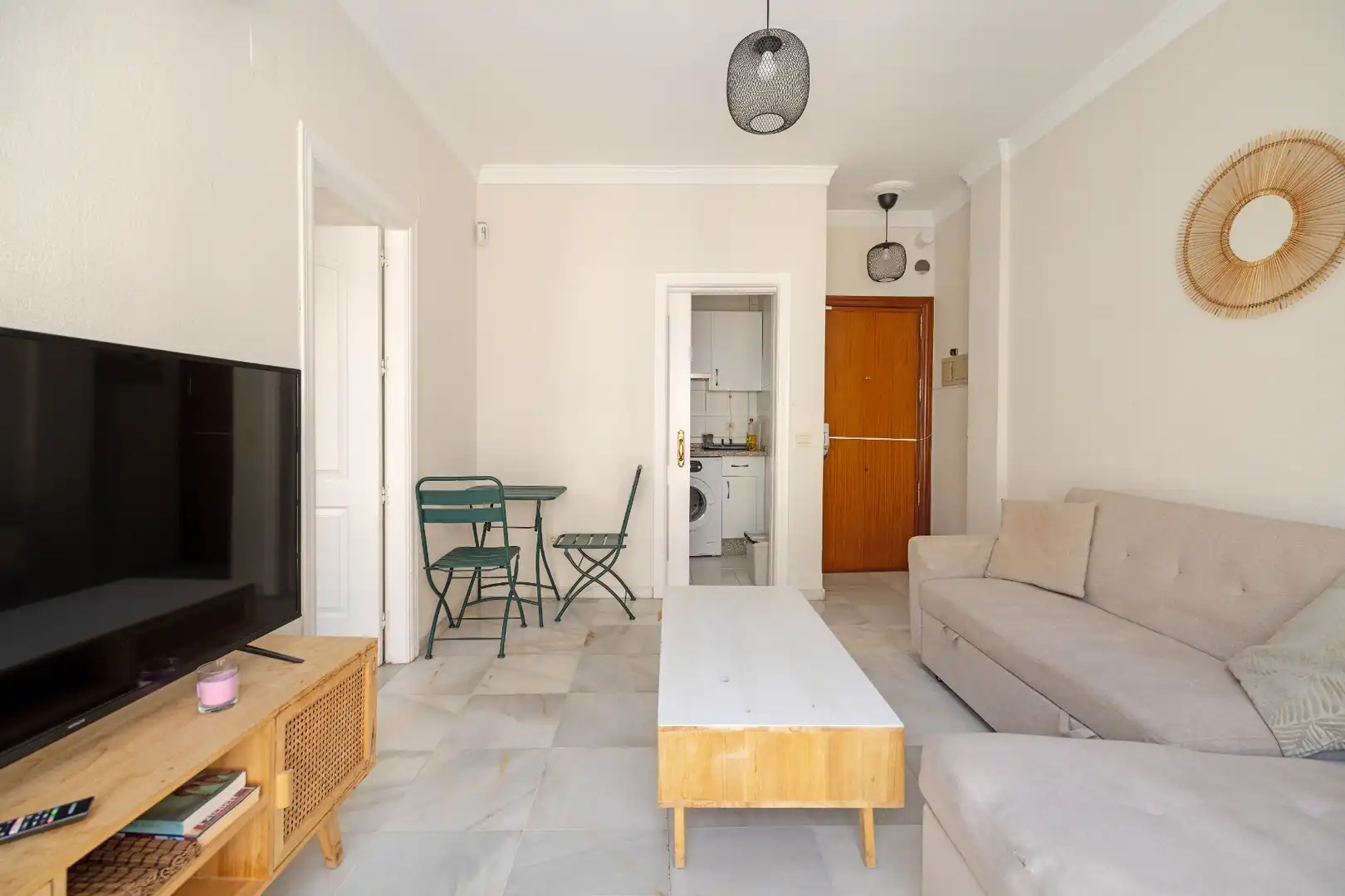 Living room of Flat for sale in Málaga  with Air Conditioner, Heating and Storage room