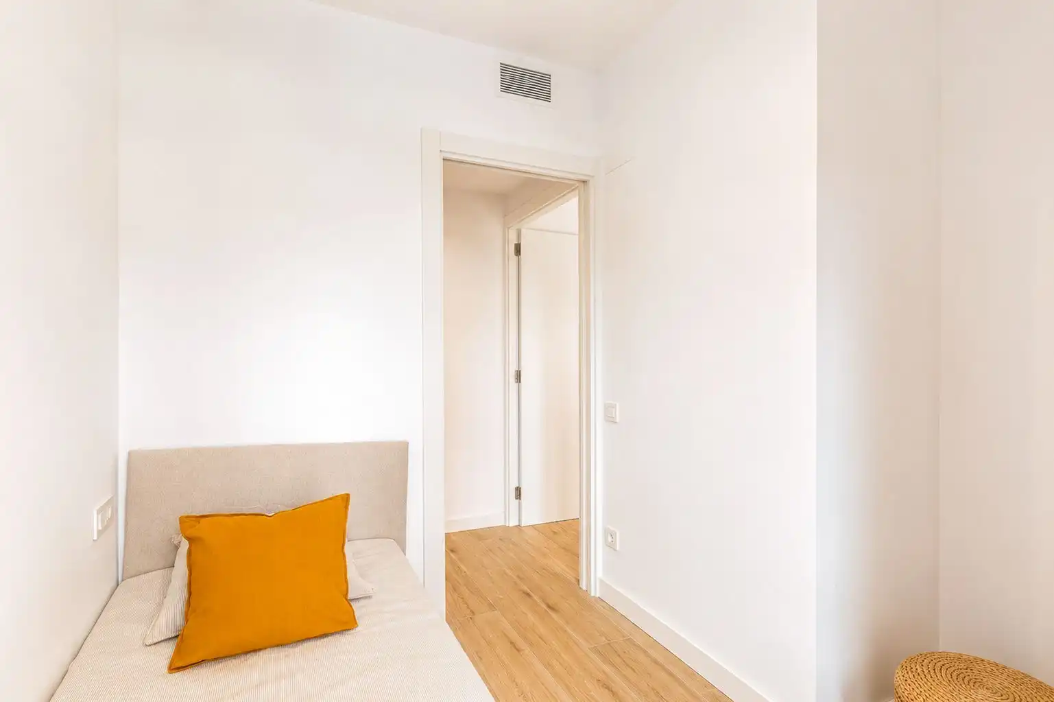 Dormitori de Dúplex en venda en Barcelona amb Aire condicionat, Calefacció i Jardí privat