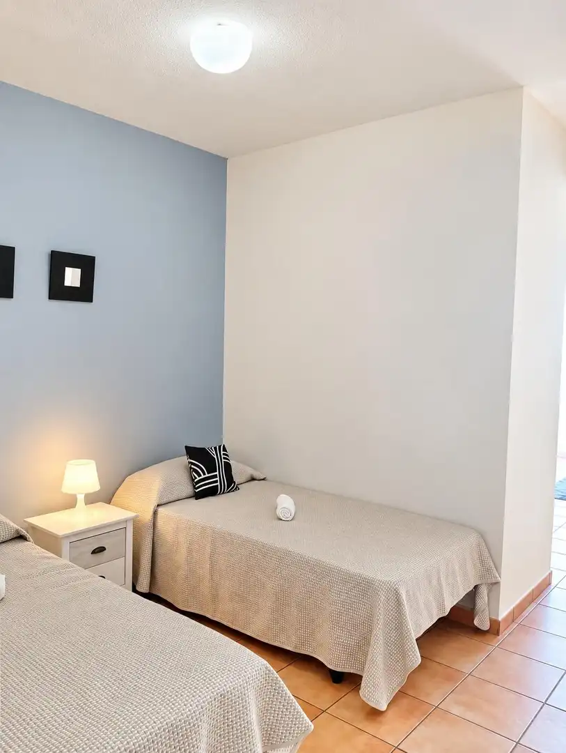 Habitación de Estudio en venta en Adeje con Piscina comunitaria