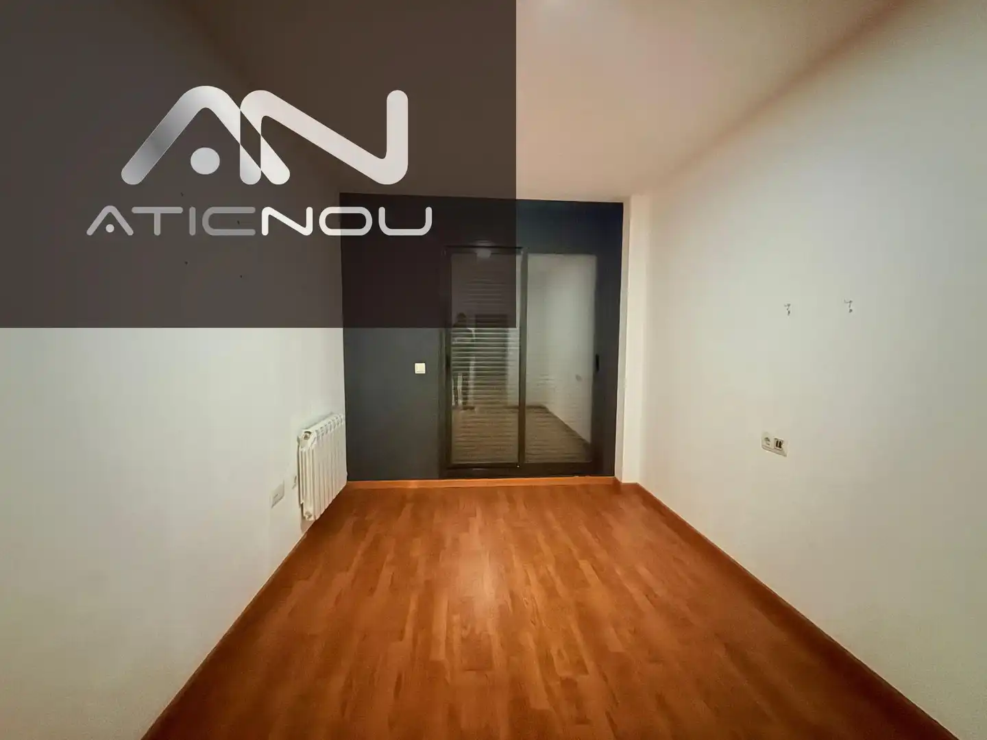 Dormitori de Casa adosada en venda en Reus amb Jardí privat