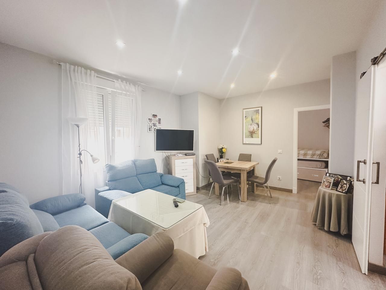 Living room of Flat for sale in  Cádiz Capital  with Balcony