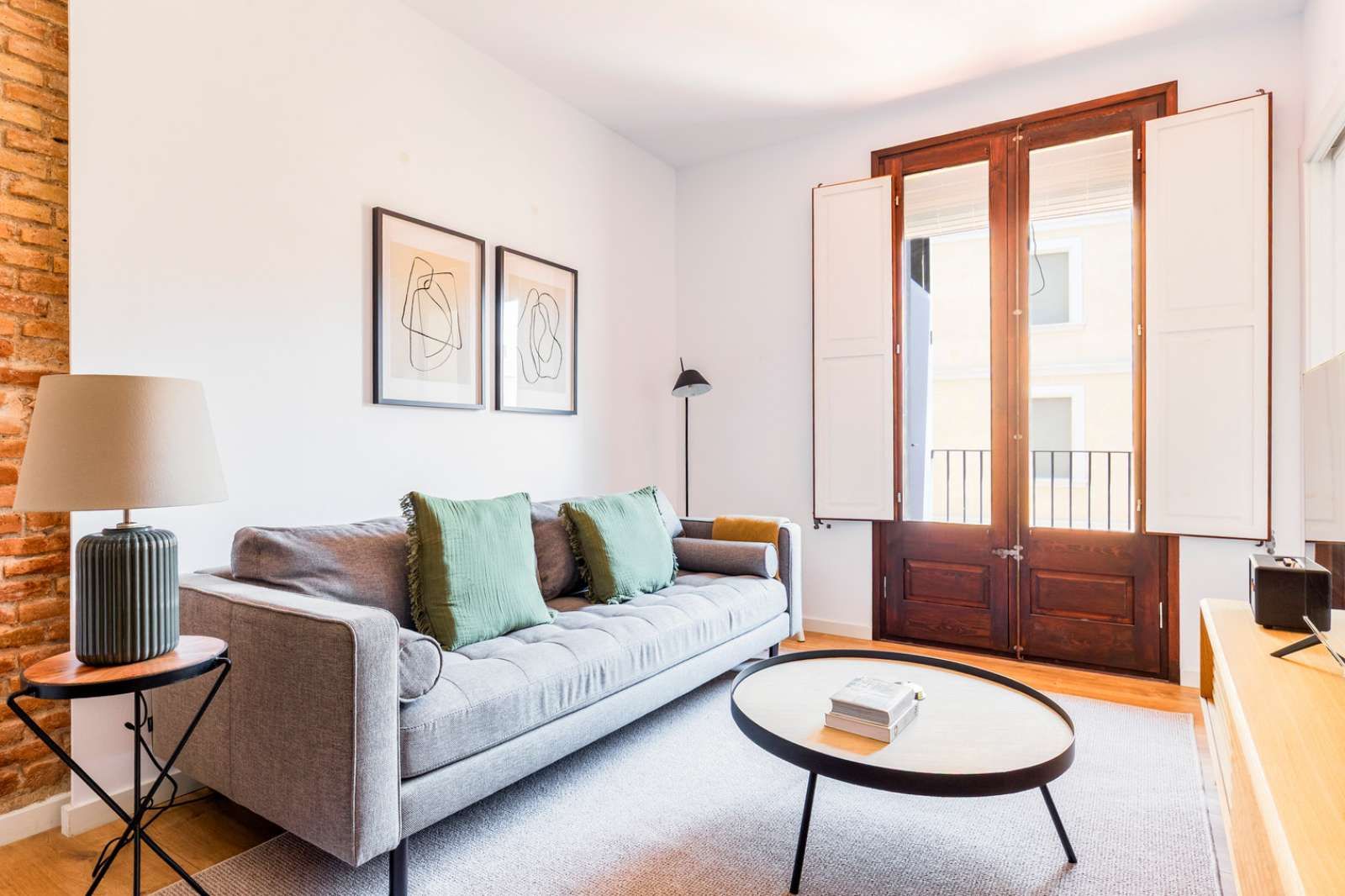 Living room of Apartment to share in  Barcelona Capital  with Air Conditioner, Heating and Terrace