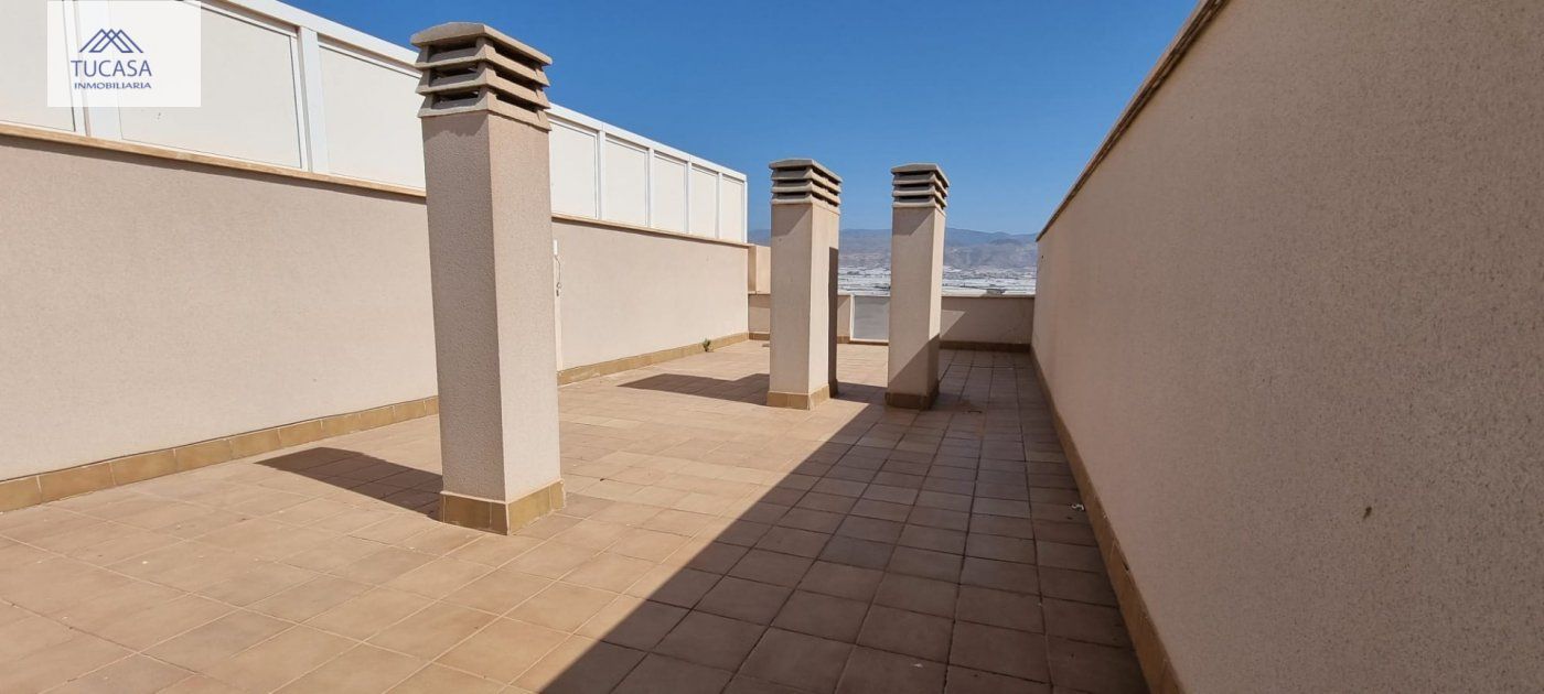 Terraza de Ático en venta en Roquetas de Mar con Aire acondicionado, Terraza y Amueblado