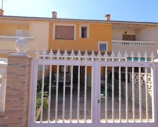 Vista exterior de Casa adosada en venda en Torrevieja amb Aire condicionat, Calefacció i Terrassa