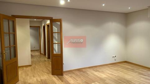 Foto 4 de Pis en venda a Salvador Dalí, Couto, Ourense