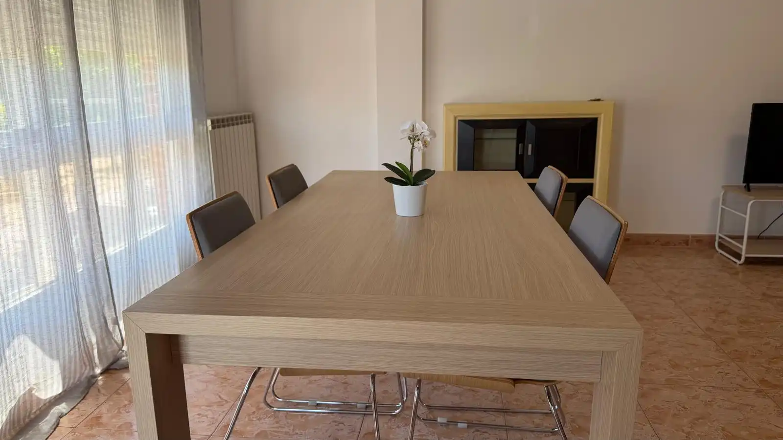 Comedor de Piso para compartir en La Almunia de Doña Godina  con Calefacción, Terraza y Amueblado