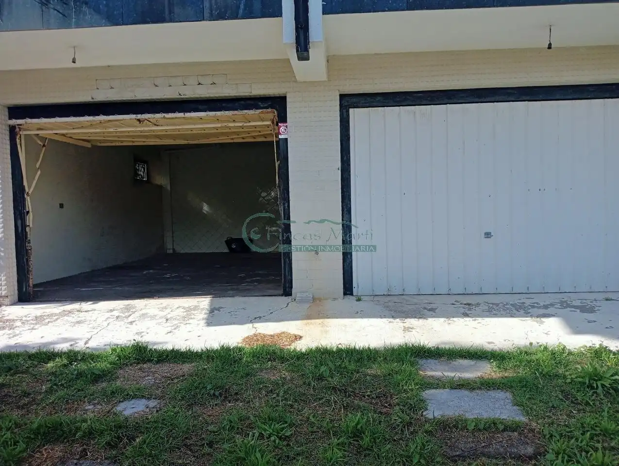 Parking de Casa o chalet en venta en Vigo  con Calefacción, Jardín privado y Terraza