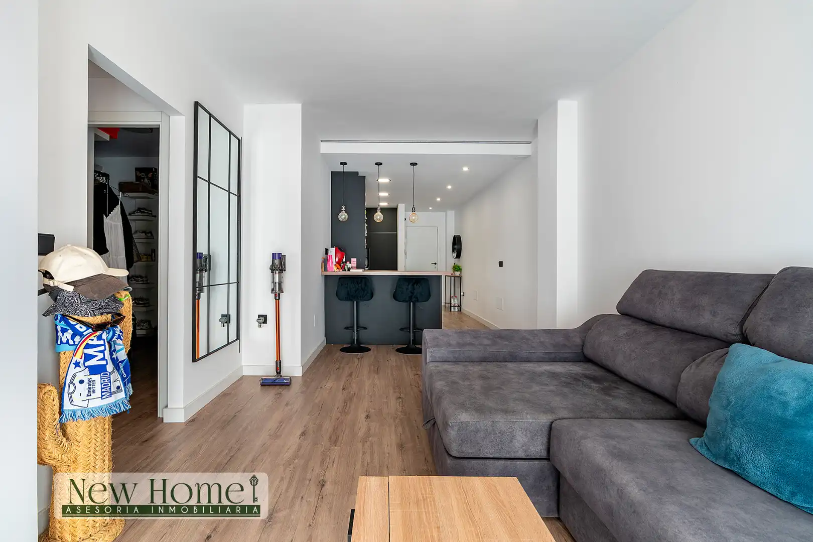 Sala de estar de Piso en venta en Roquetas de Mar con Terraza y Amueblado