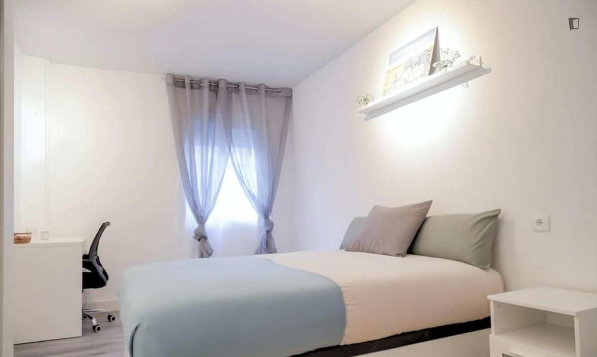 Apartment to share in Almendrales