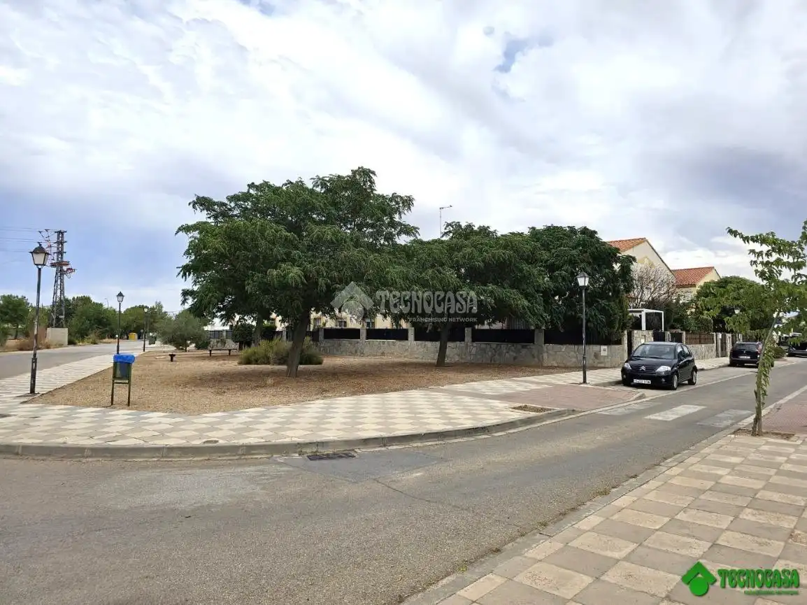 Casa adosada en venta en Pedanías - Extrarradio