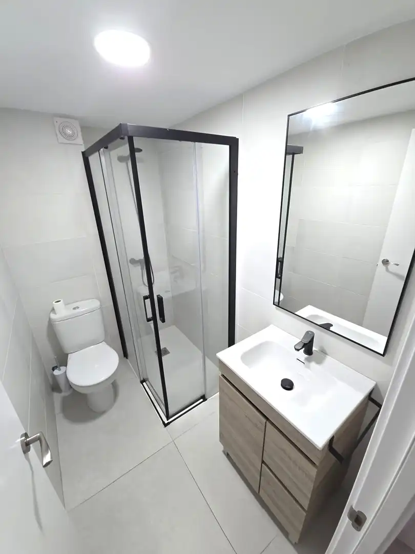 Bathroom of Flat for rent in Cáceres  with Air Conditioner, Terrace and Furnished