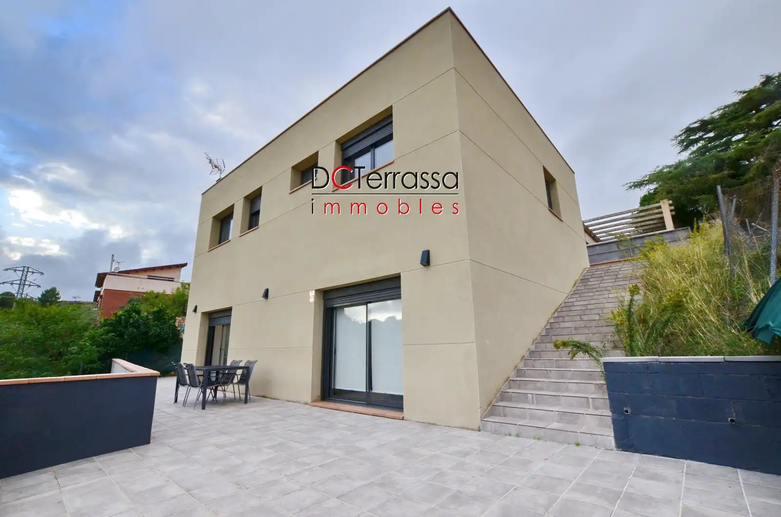 Detached house with garden for sale in Ponent