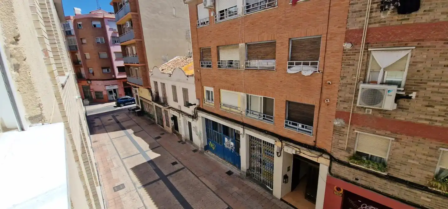 Vista exterior de Piso en venta en Zaragoza con Aire acondicionado y Calefacción