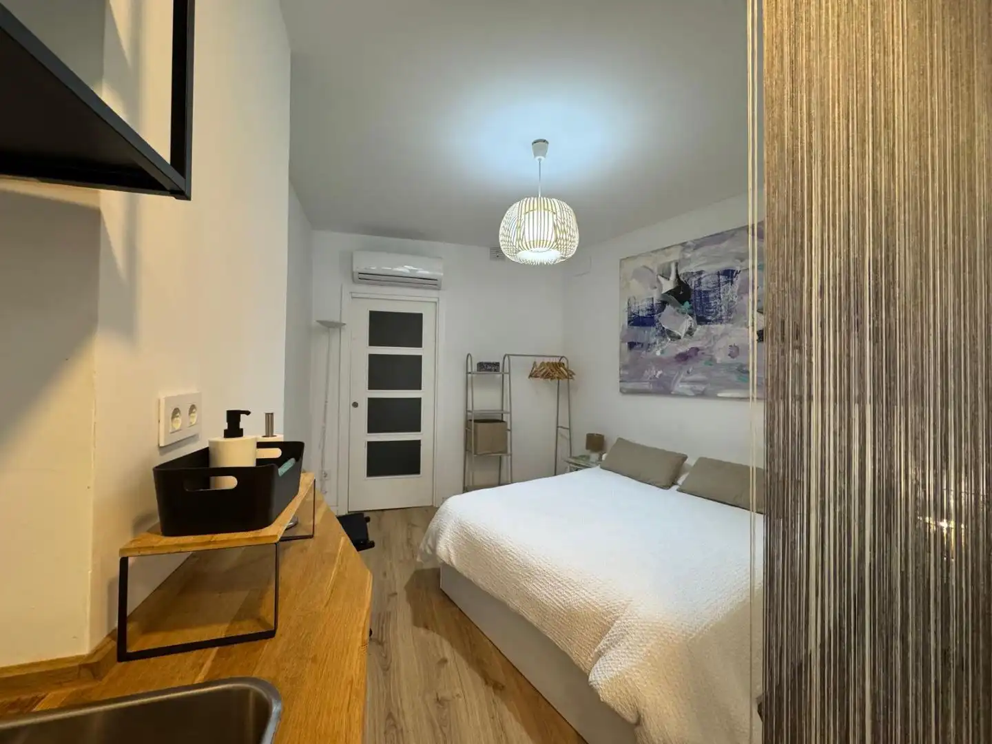 Schlafzimmer von Geschaftsraum zur Miete in Valencia mit Klimaanlage, Möbliert und Internet