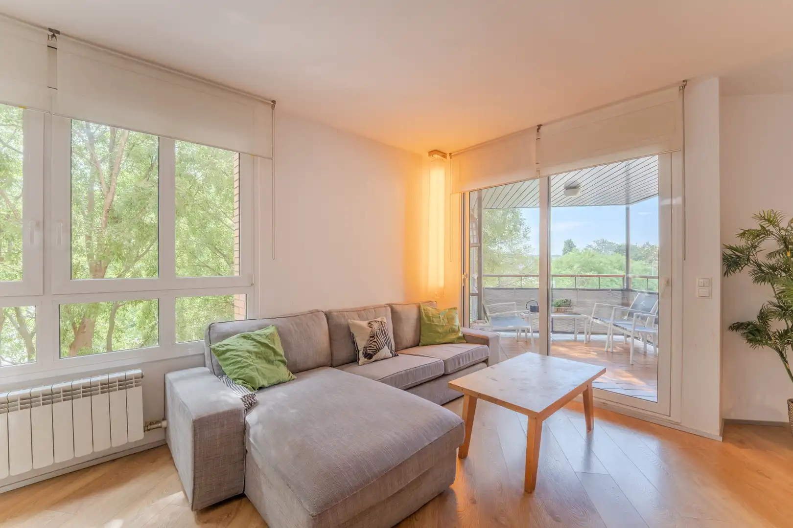 Wohnzimmer von Wohnung zum Verkauf in Girona mit Klimaanlage, Heizung und Parkett
