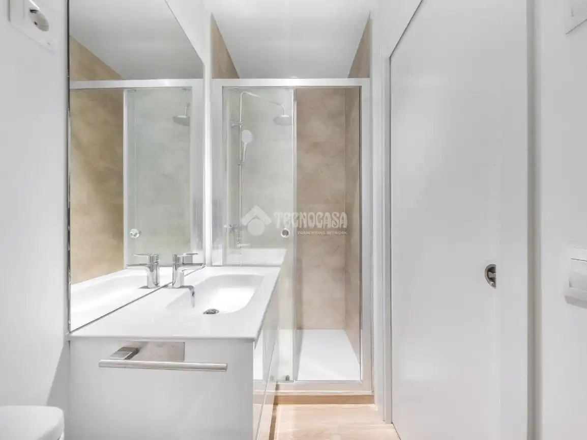 Badezimmer von Wohnung zum Verkauf in Madrid mit Heizung, Abstellraum und Gemeinschaftspool