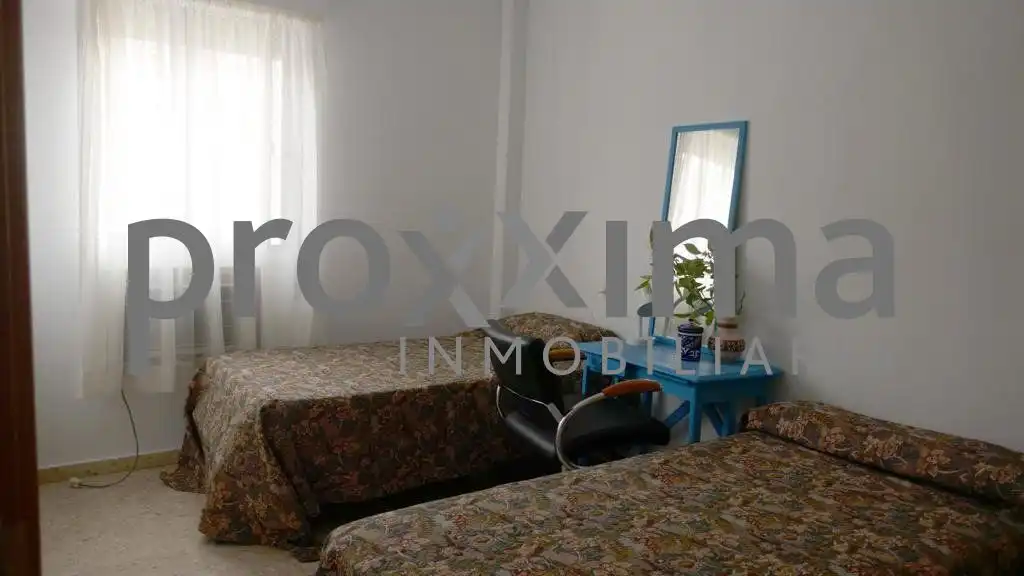 Bedroom of Houses for sale in Sevilla  with Air Conditioner, Terrace and Storage room
