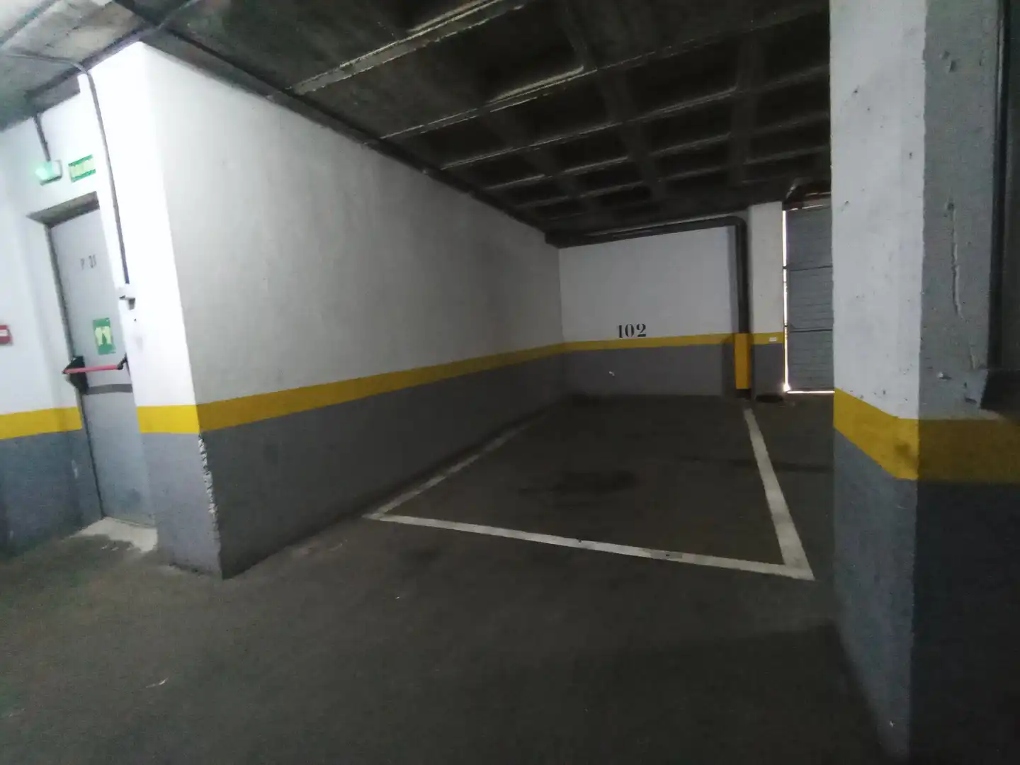 Parkplatz von Wohnung zur Miete in Madrid mit Klimaanlage, Heizung und Abstellraum