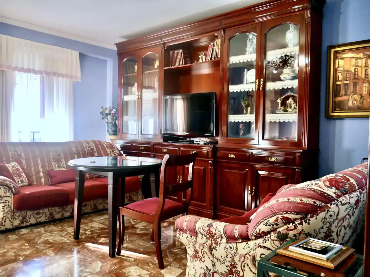 Living room of Flat for sale in Sevilla  with Air Conditioner, Terrace and Furnished