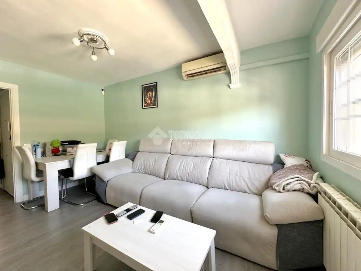 Living room of Flat for sale in Móstoles  with Air Conditioner, Heating and Terrace